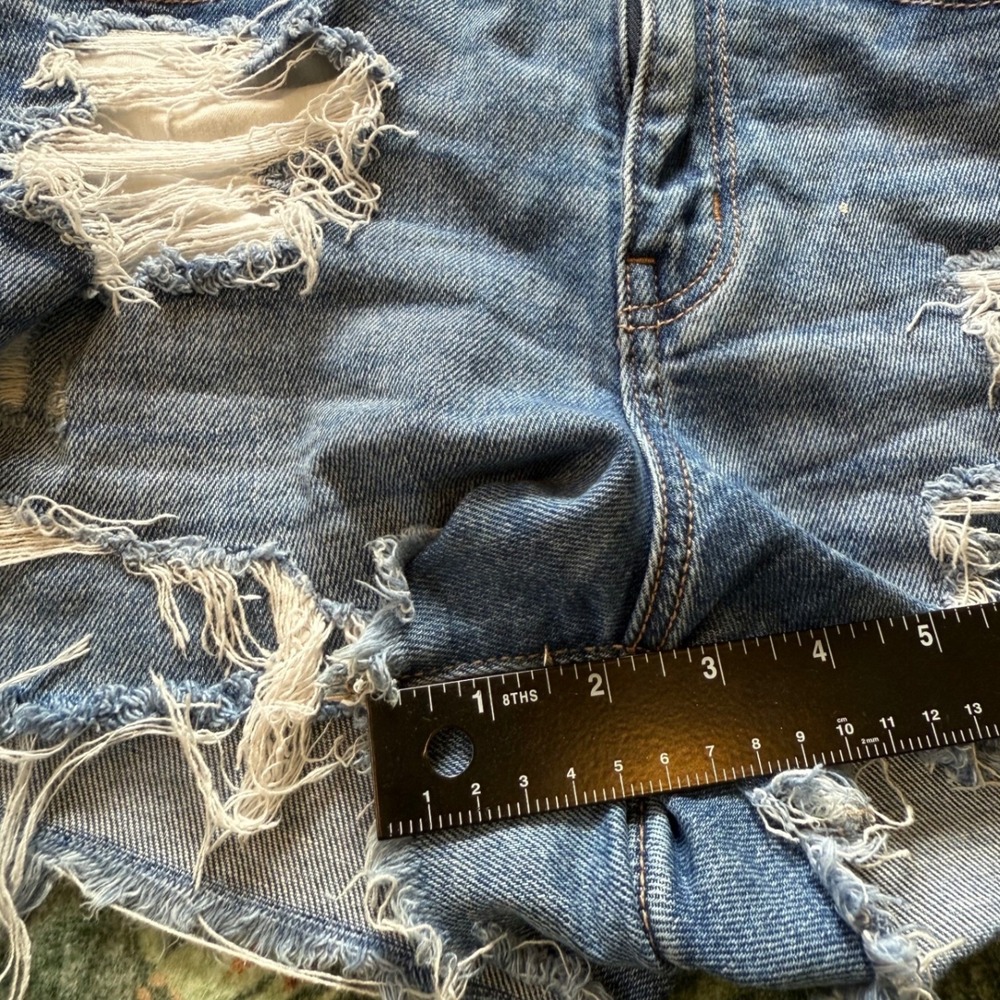 American Eagle Mom Shorts Womens 6 Distressed High Rise Stretch Denim Raw Hem - Picture 7 of 8